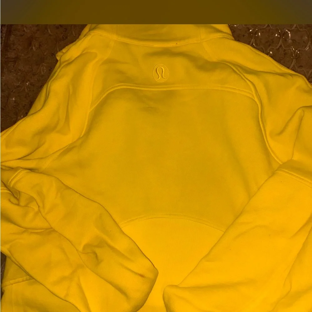 lululemon athletica cropped half